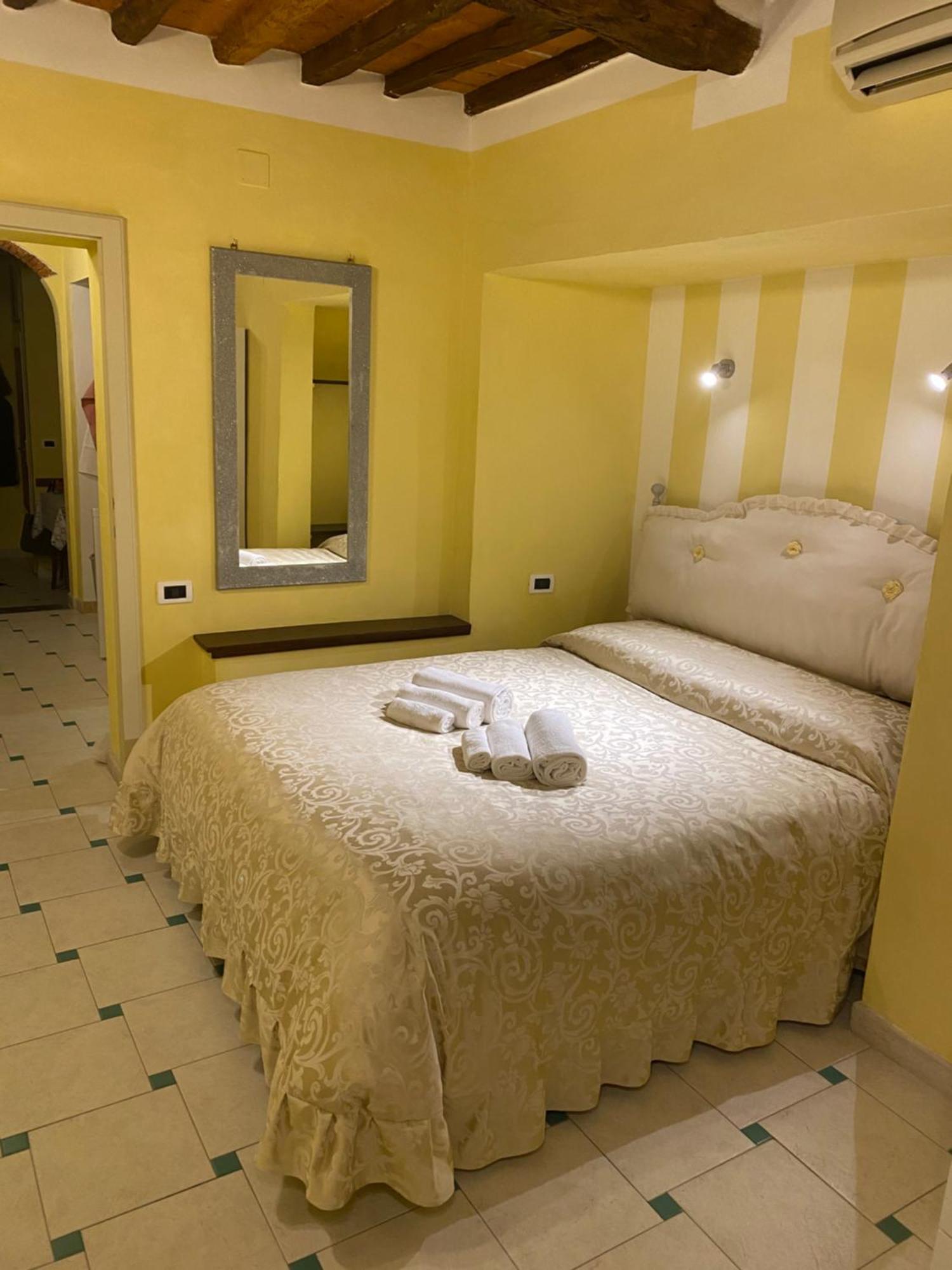 Gaia'S Apartment Пістоя Екстер'єр фото